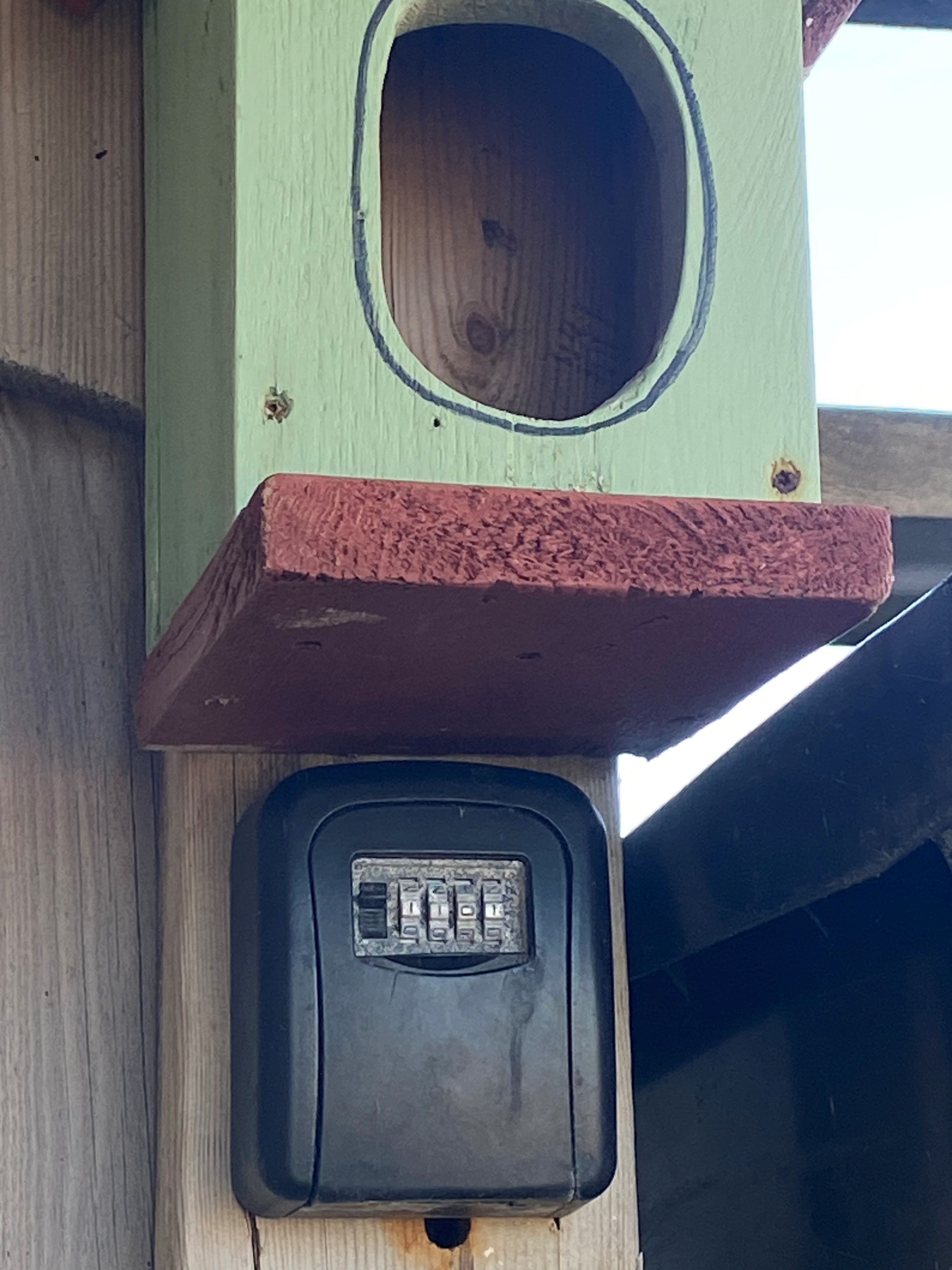 Lockbox for key handover